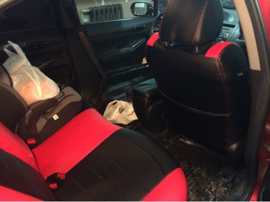 Авточехлы на Honda Civic 8 4D