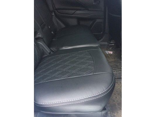 Авточехлы на Mitsubishi Outlander 3