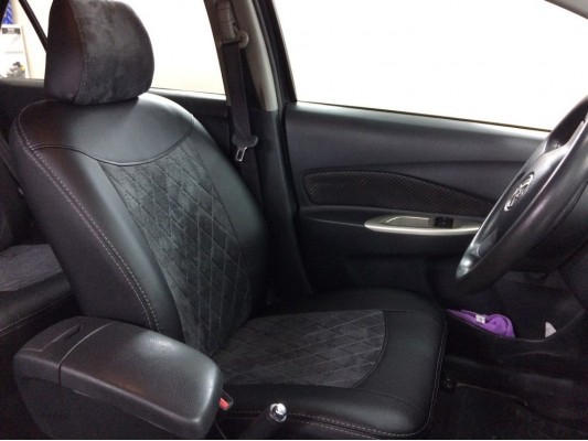 Авточехлы на Toyota Yaris